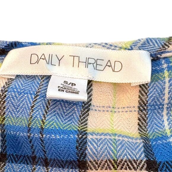 CLEARANCE Daily Thread Plaid Flannel Button Down Shirt - Small - Vibrant & Cozy - Picture 6 of 11